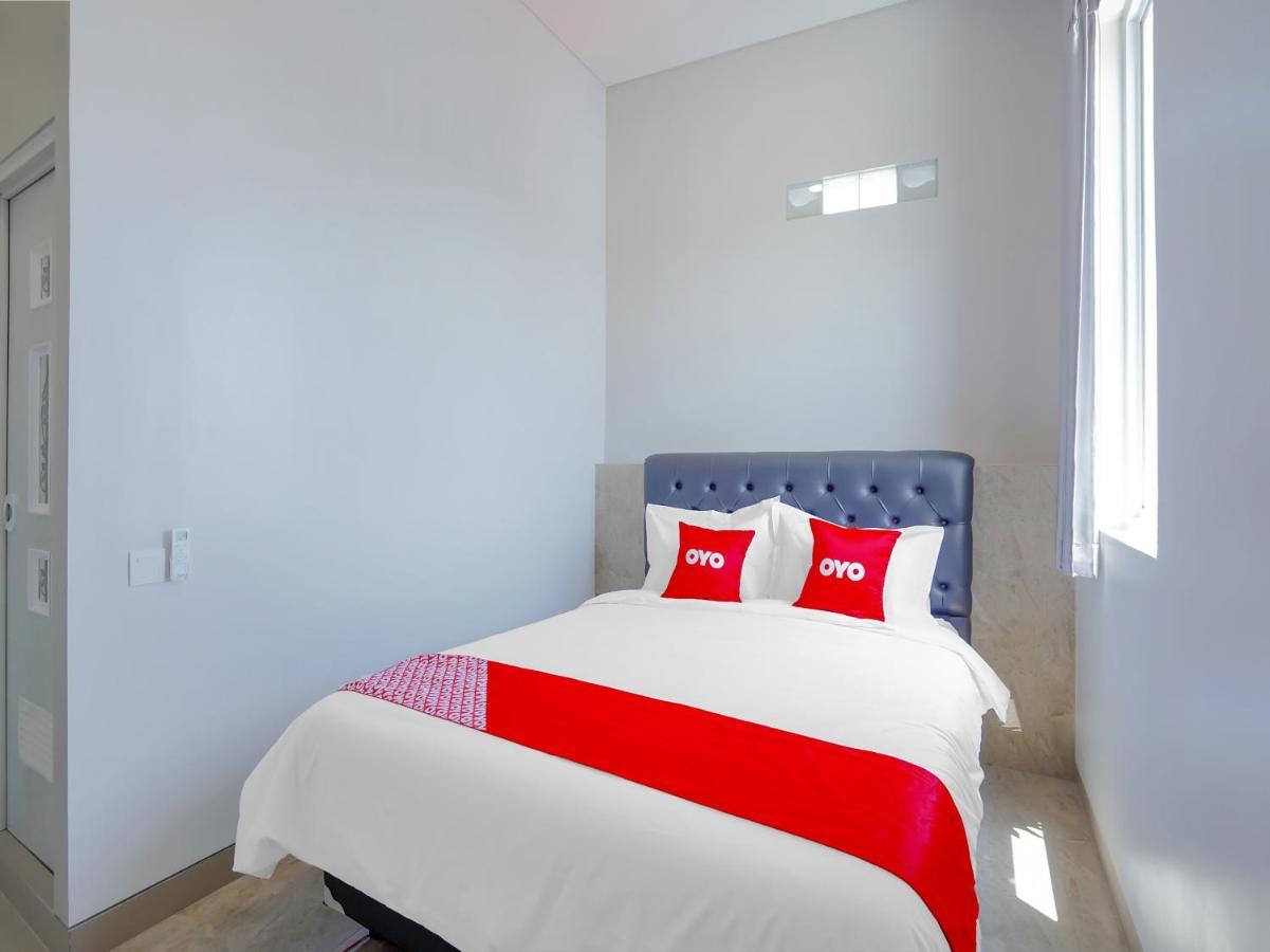 Super Oyo Capital O 90336 Olive Guest House Surabaya Exterior photo