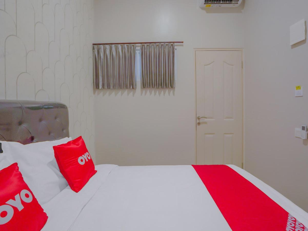 Super Oyo Capital O 90336 Olive Guest House Surabaya Exterior photo