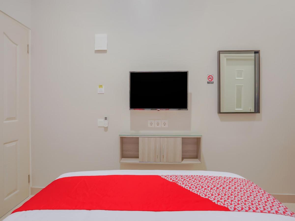 Super Oyo Capital O 90336 Olive Guest House Surabaya Exterior photo